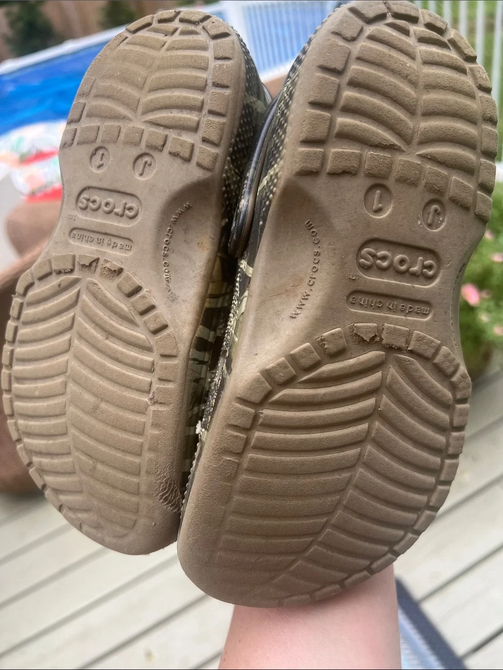 CROCS camo slip
